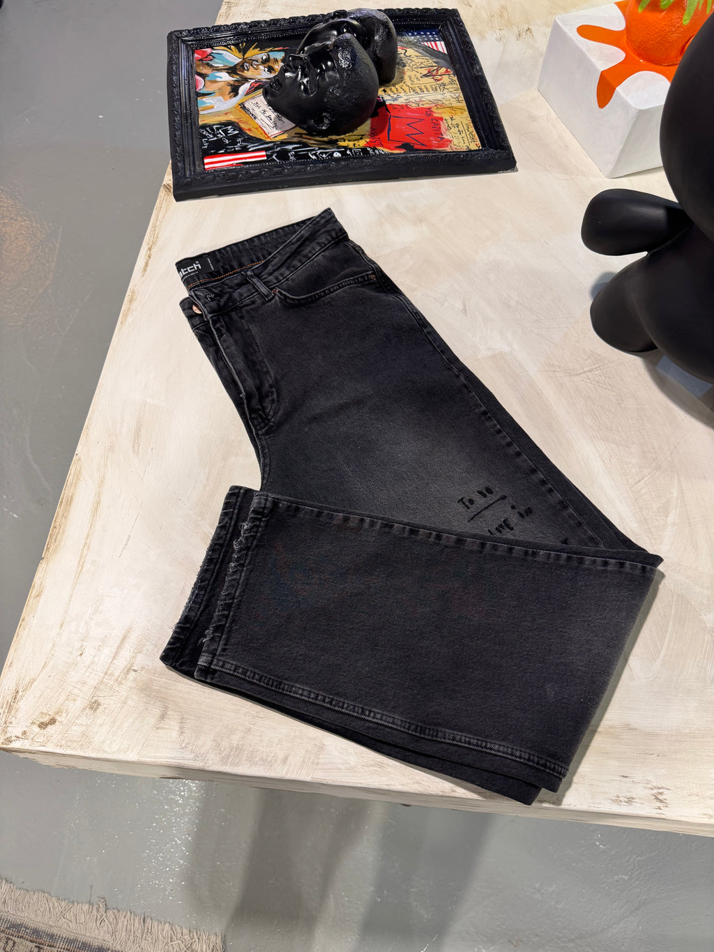 BLACK WILD JEAN